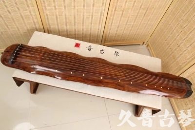 咸宁市●久音古琴  ●今日推荐20240831  【断纹蕉叶】